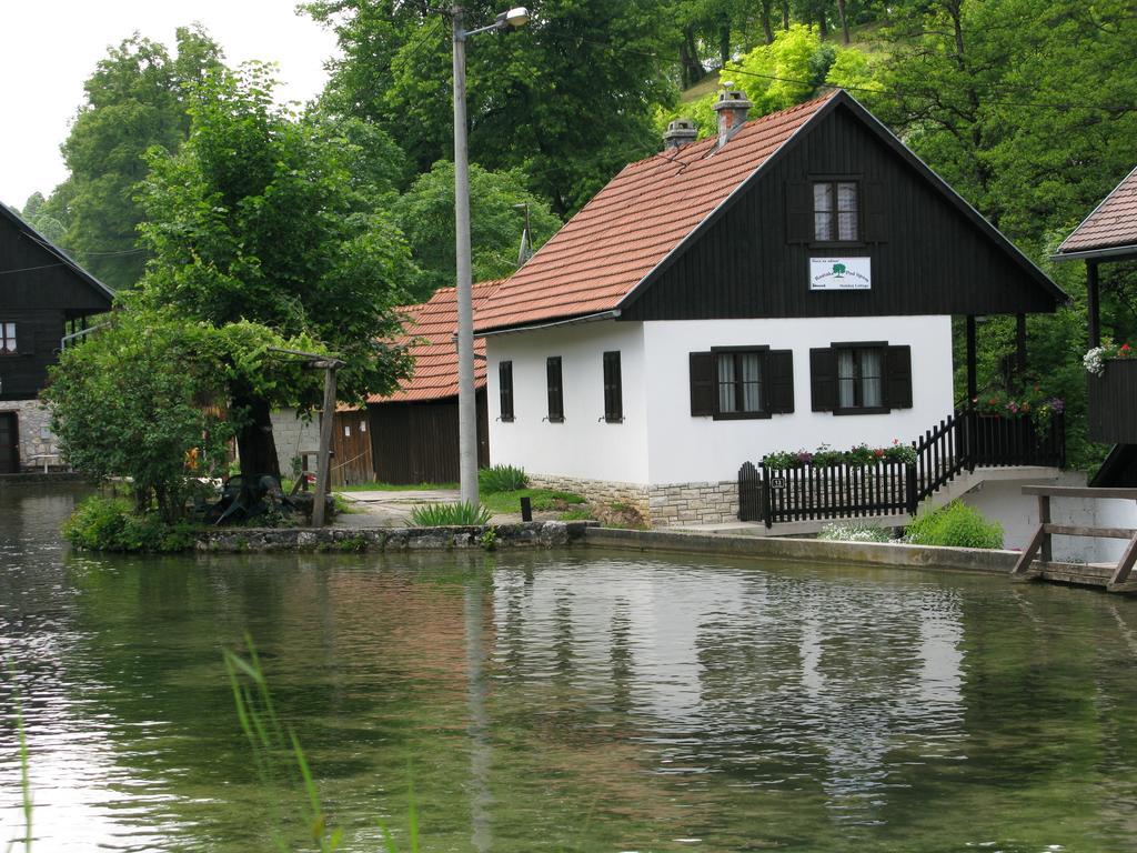 הוילה סלוניי Holiday House Rastoke Pod Lipom מראה חיצוני תמונה